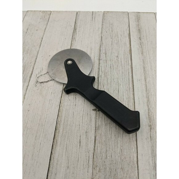 Farberware Pizza Cutter Wheel 6 1/2" Total 2 3/8" Wheel Diameter - Picture 3 of 5
